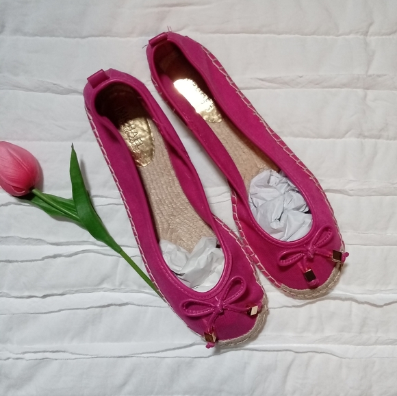 MICHAEL Michael Kors Shoes - 😍NWOT 😍 Michael Kors Canvas Espadrilles